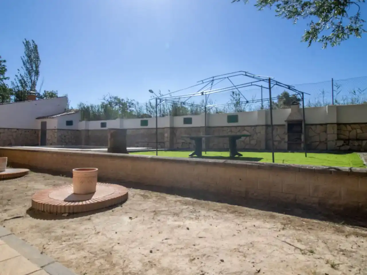 Vista exterior de Pis en venda en Baeza amb Aire condicionat, Jardí privat i Traster