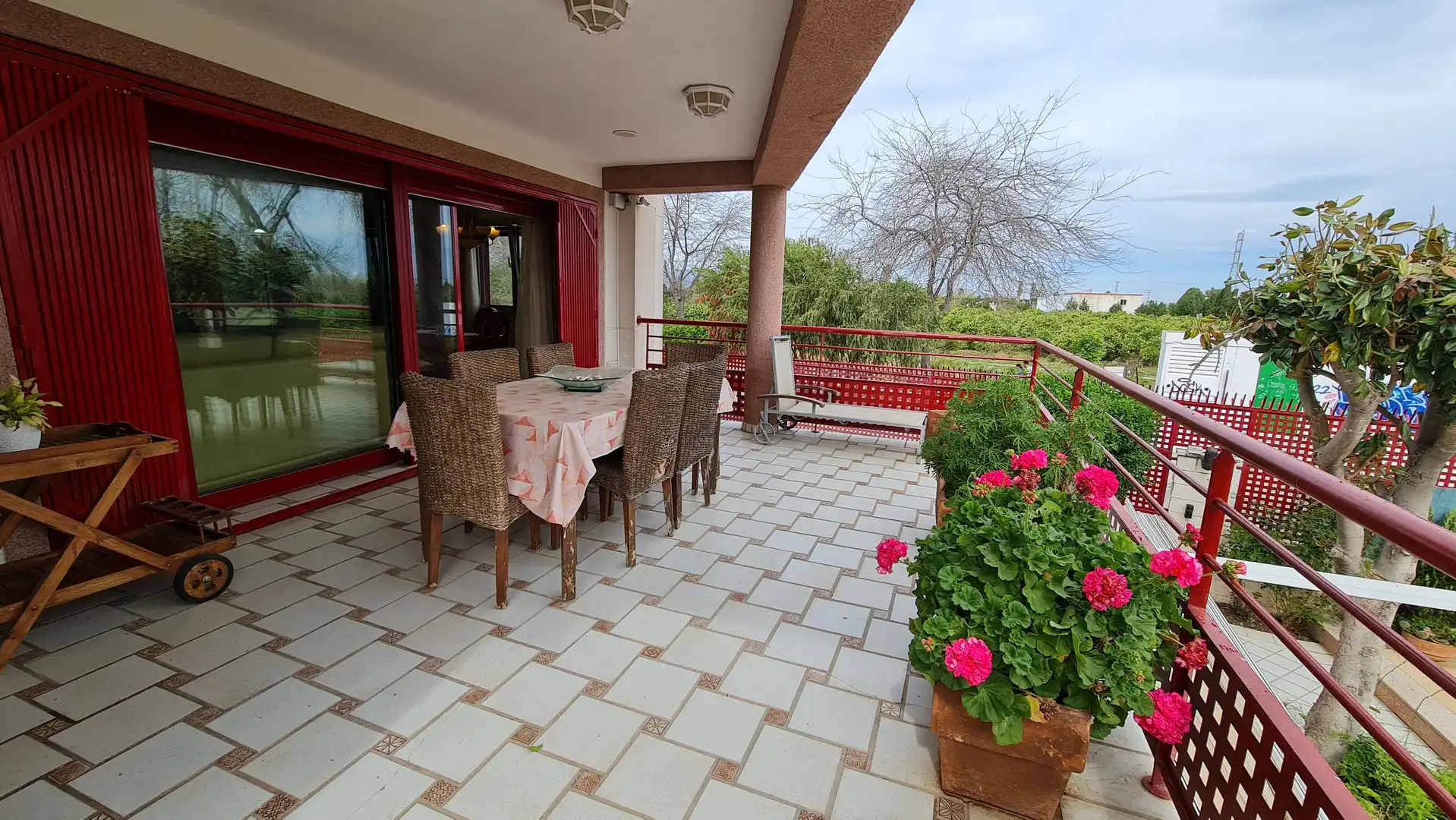 Terrassa de Casa o xalet en venda en Oliva amb Aire condicionat, Calefacció i Jardí privat
