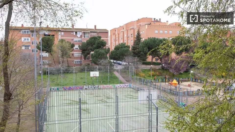 Exterior view of Flat for share in Hortaleza