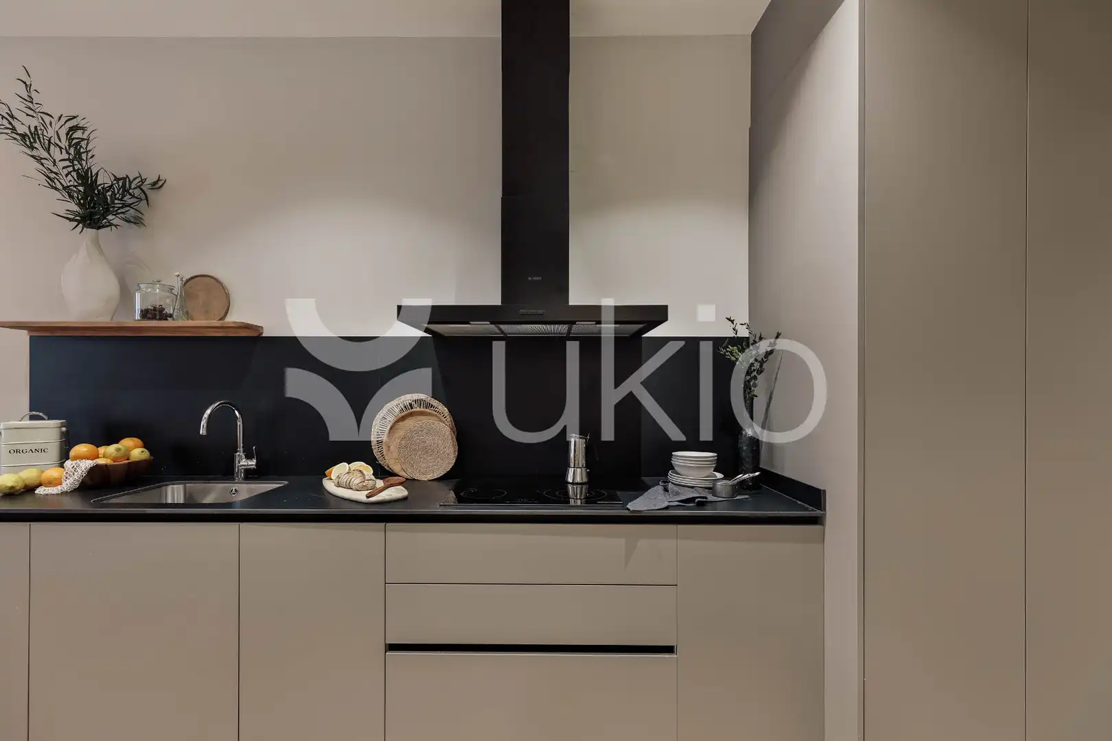 Cocina de Apartamento de alquiler en Barcelona con Aire acondicionado, Calefacción y Amueblado