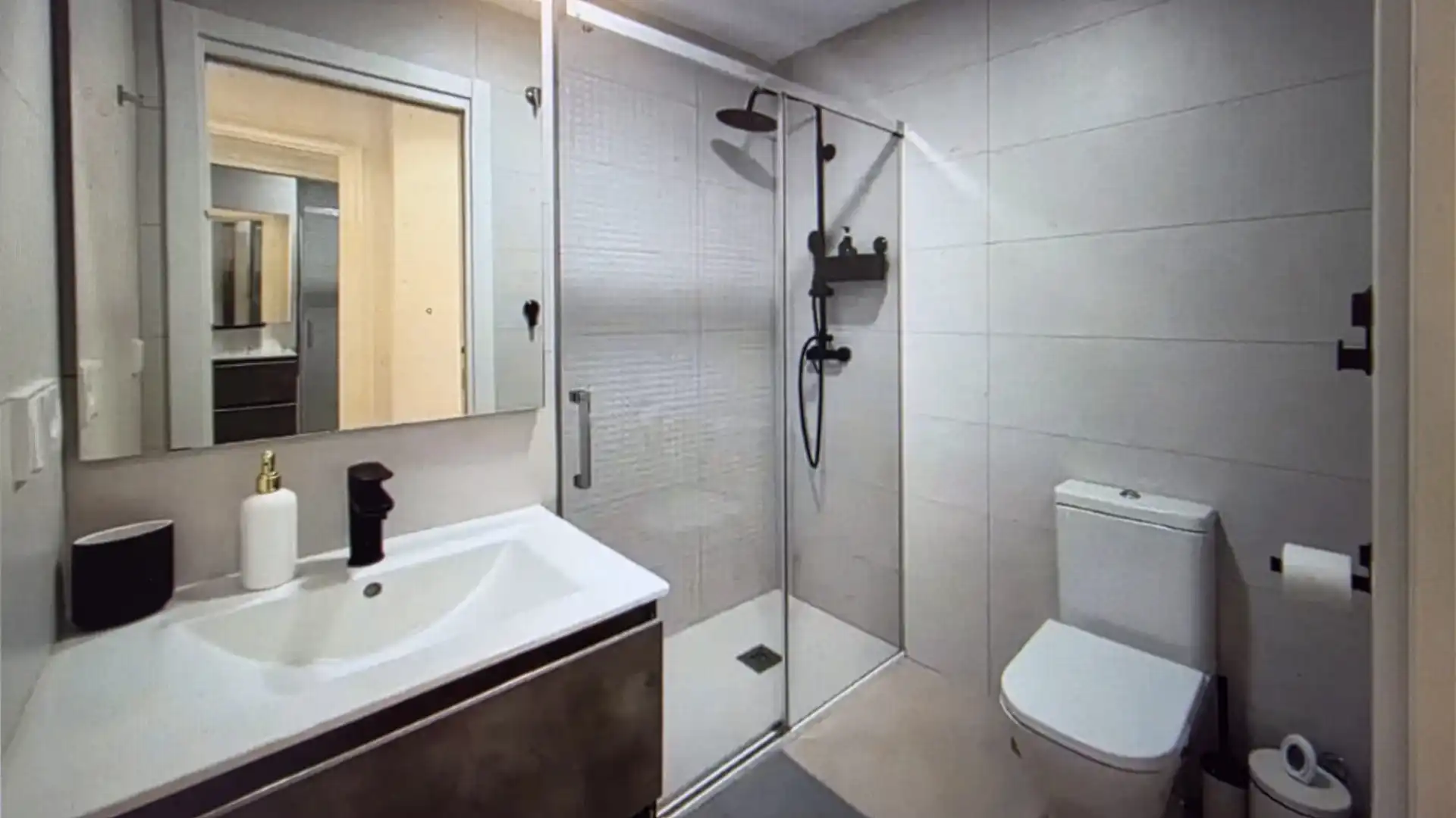 Bany de Àtic en venda en Vélez-Málaga amb Aire condicionat, Terrassa i Piscina