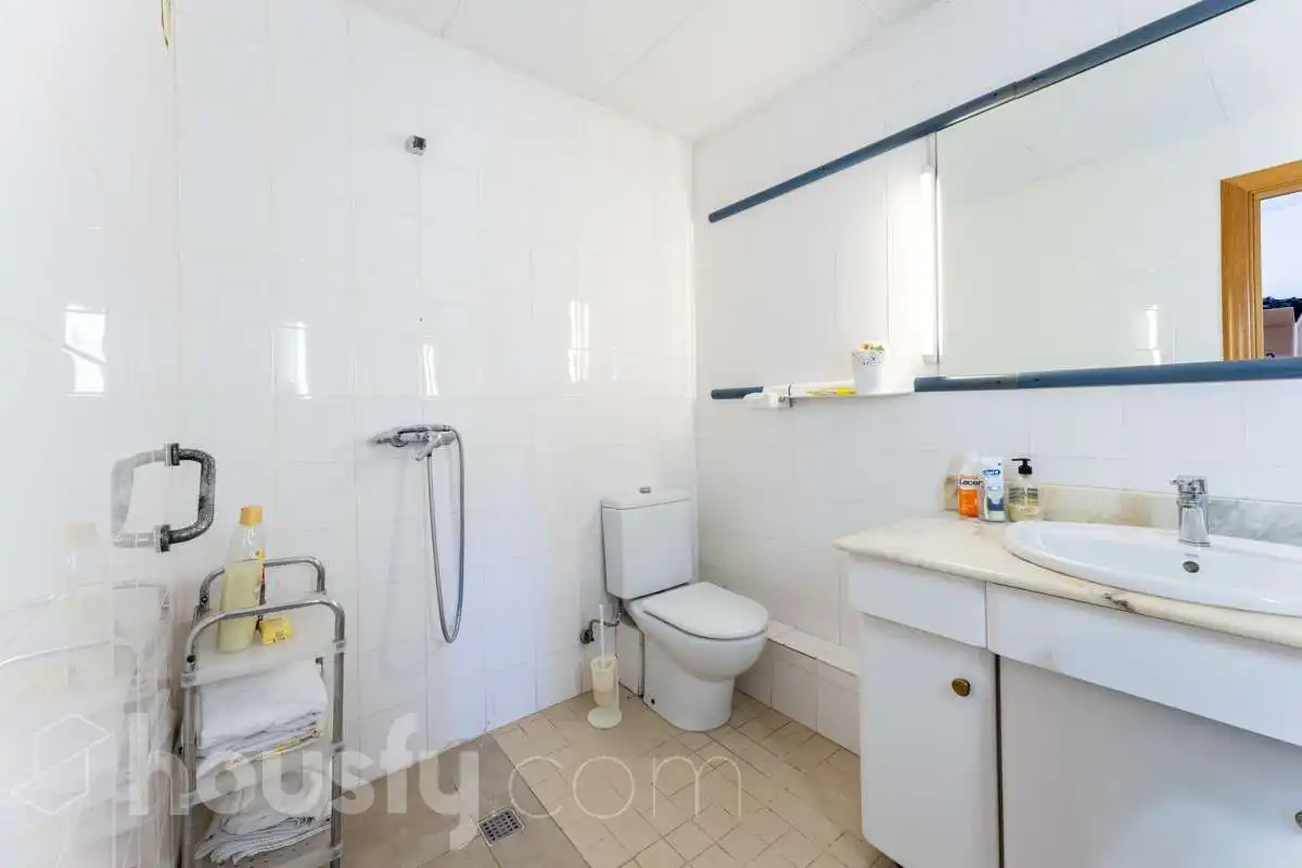 Badezimmer von Wohnung zum Verkauf in El Prat de Llobregat mit Klimaanlage, Terrasse und Balkon