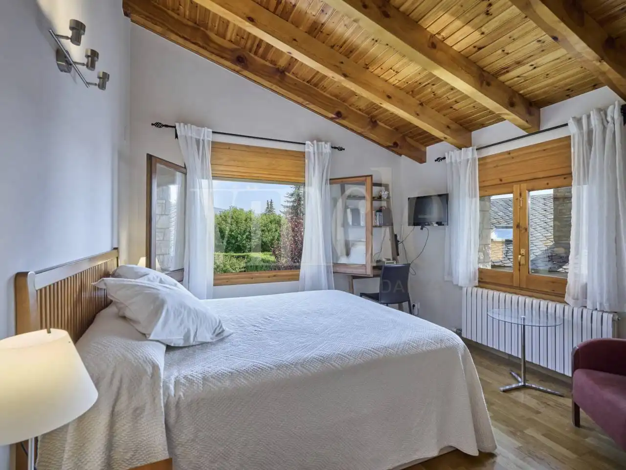 Habitación de Casa o chalet en venta en Puigcerdà con Calefacción, Jardín privado y Parquet
