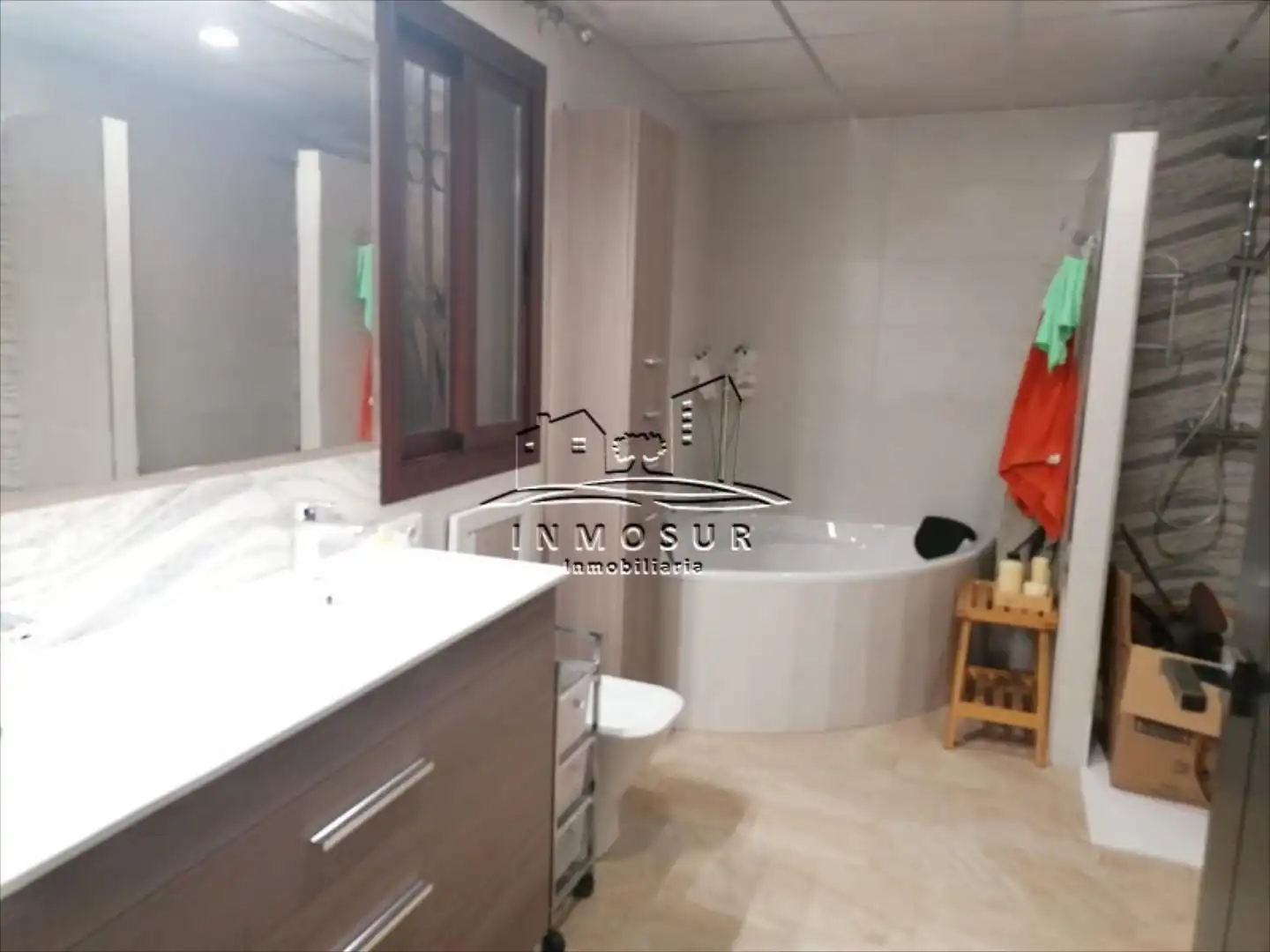 Baño de Casa o chalet en venta en Lucena con Terraza, Trastero y Piscina