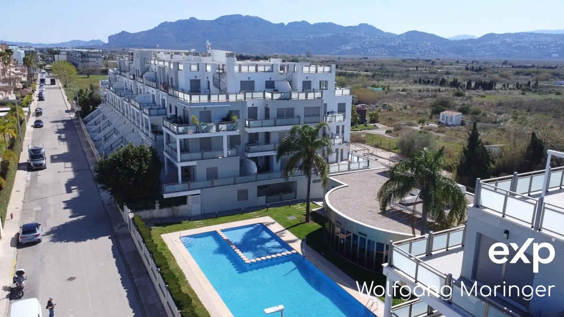 Vista exterior de Dúplex en venda en Oliva amb Aire condicionat, Calefacció i Jardí privat