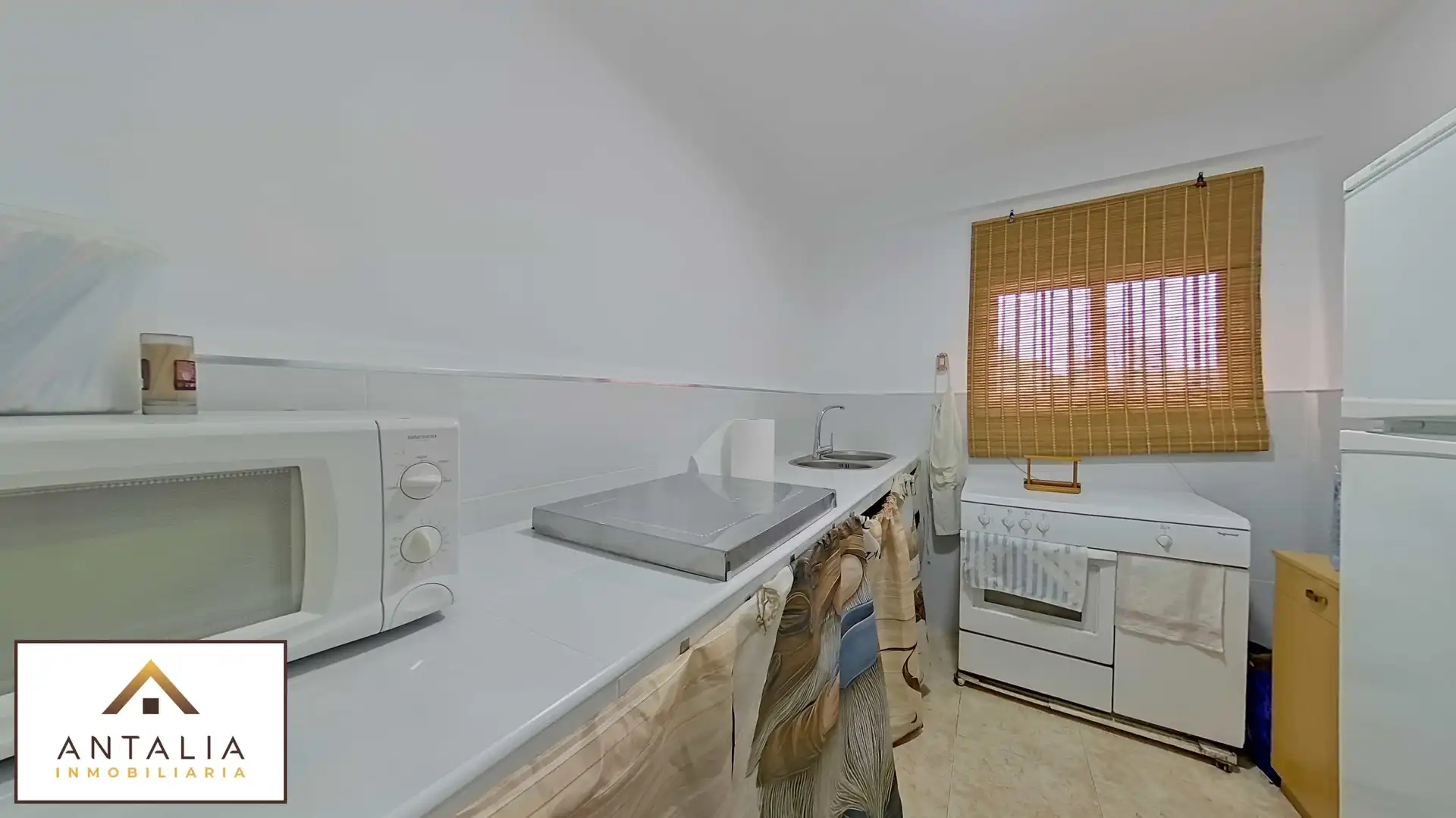 Cuina de Casa o xalet en venda en Cáceres amb Terrassa, Traster i Piscina