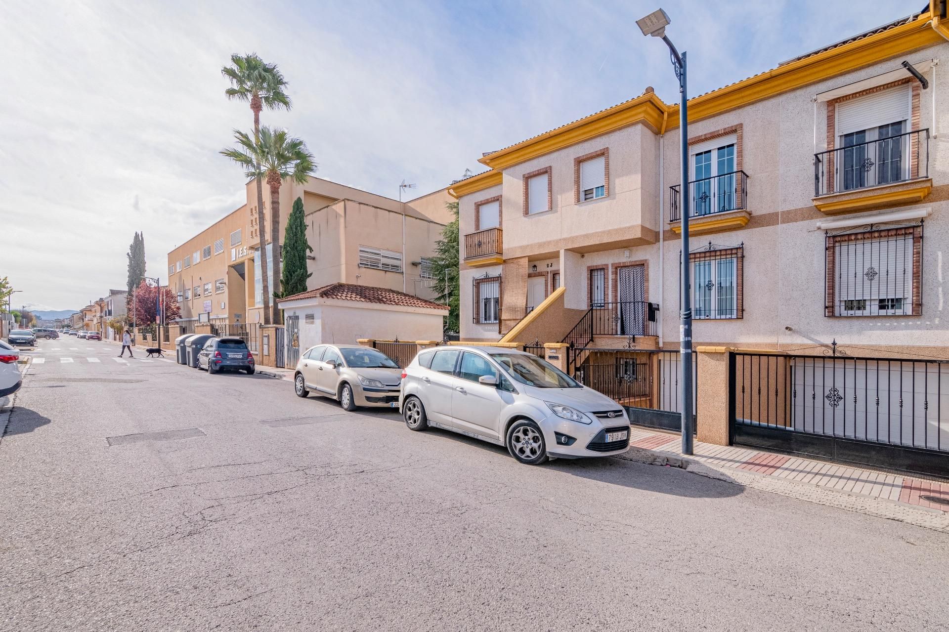 Vista exterior de Casa adosada en venda en Chauchina amb Aire condicionat, Calefacció i Terrassa