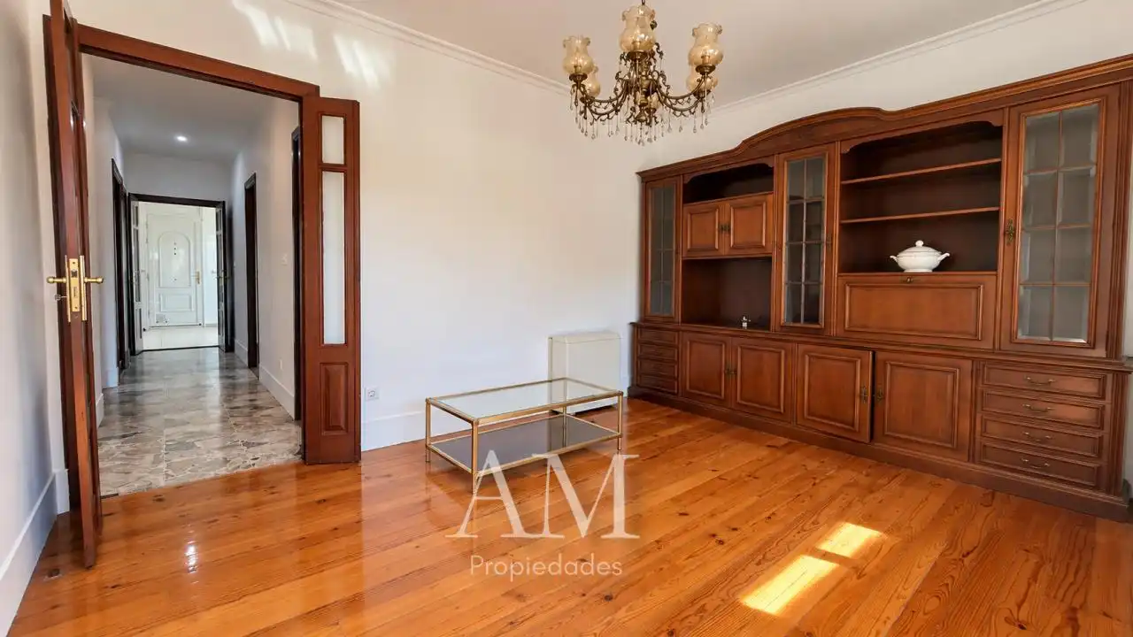 Sala de estar de Casa o chalet en venta en Vigo  con Calefacción, Jardín privado y Terraza