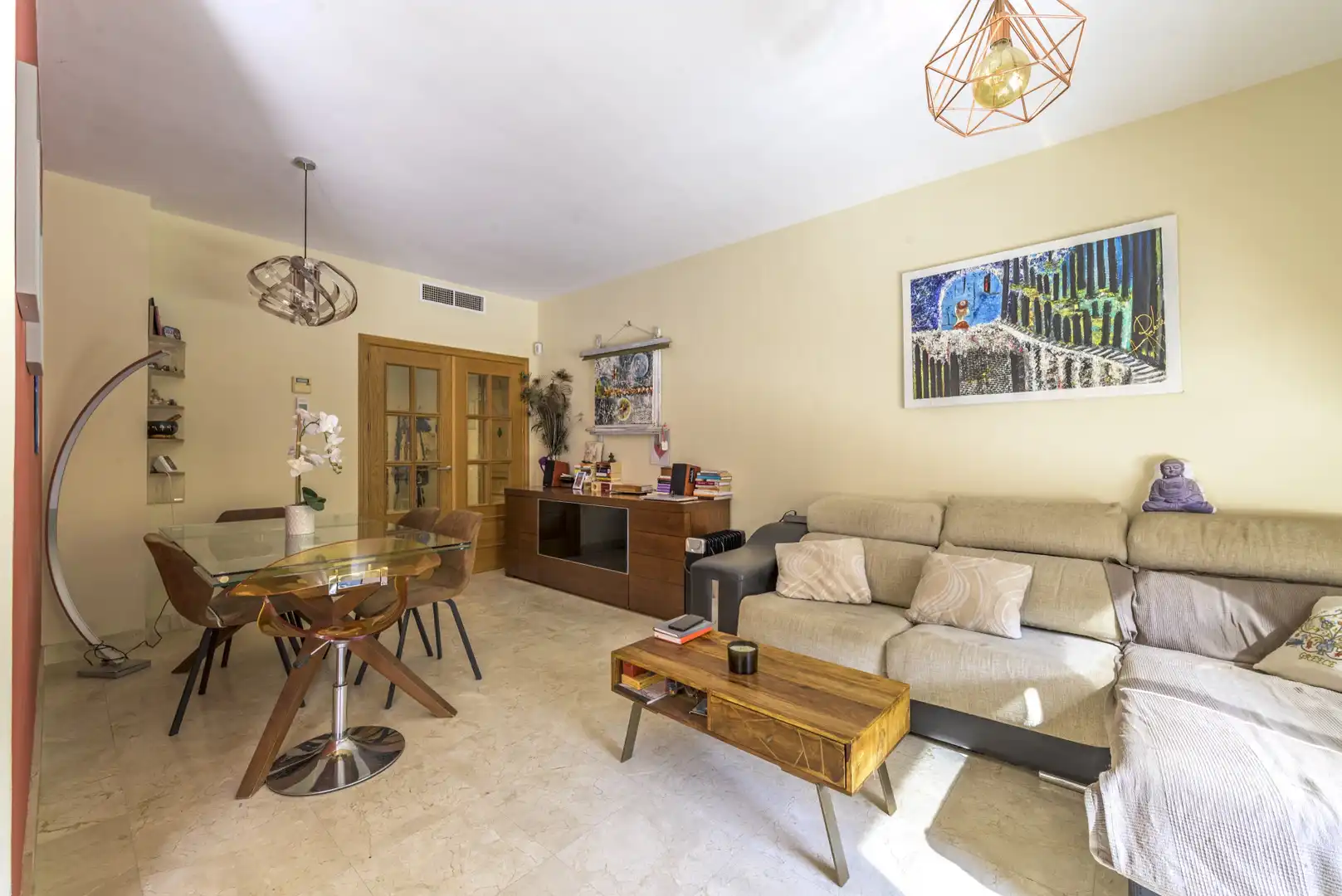 Sala d'estar de Planta baixa en venda en Mijas amb Aire condicionat, Jardí privat i Terrassa