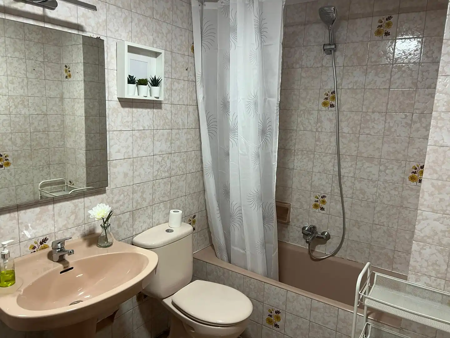 Badezimmer von Wohnung zur Miete in Oviedo  mit Heizung, Parkett und Möbliert