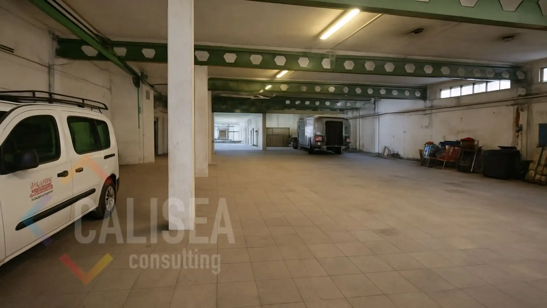 Nau industrial de lloguer en Sabadell