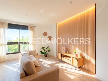 Appartamento con balcone in affitto a Carrer dels Rafalells