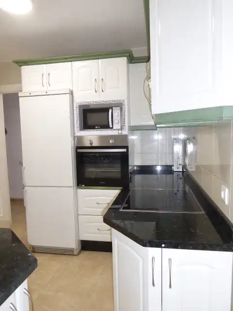 Cocina de Piso de alquiler en Málaga con Aire acondicionado, Terraza y Amueblado
