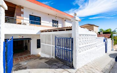 Vista exterior de Casa o xalet en venda en Candelaria amb Jardí privat, Traster i Piscina comunitària