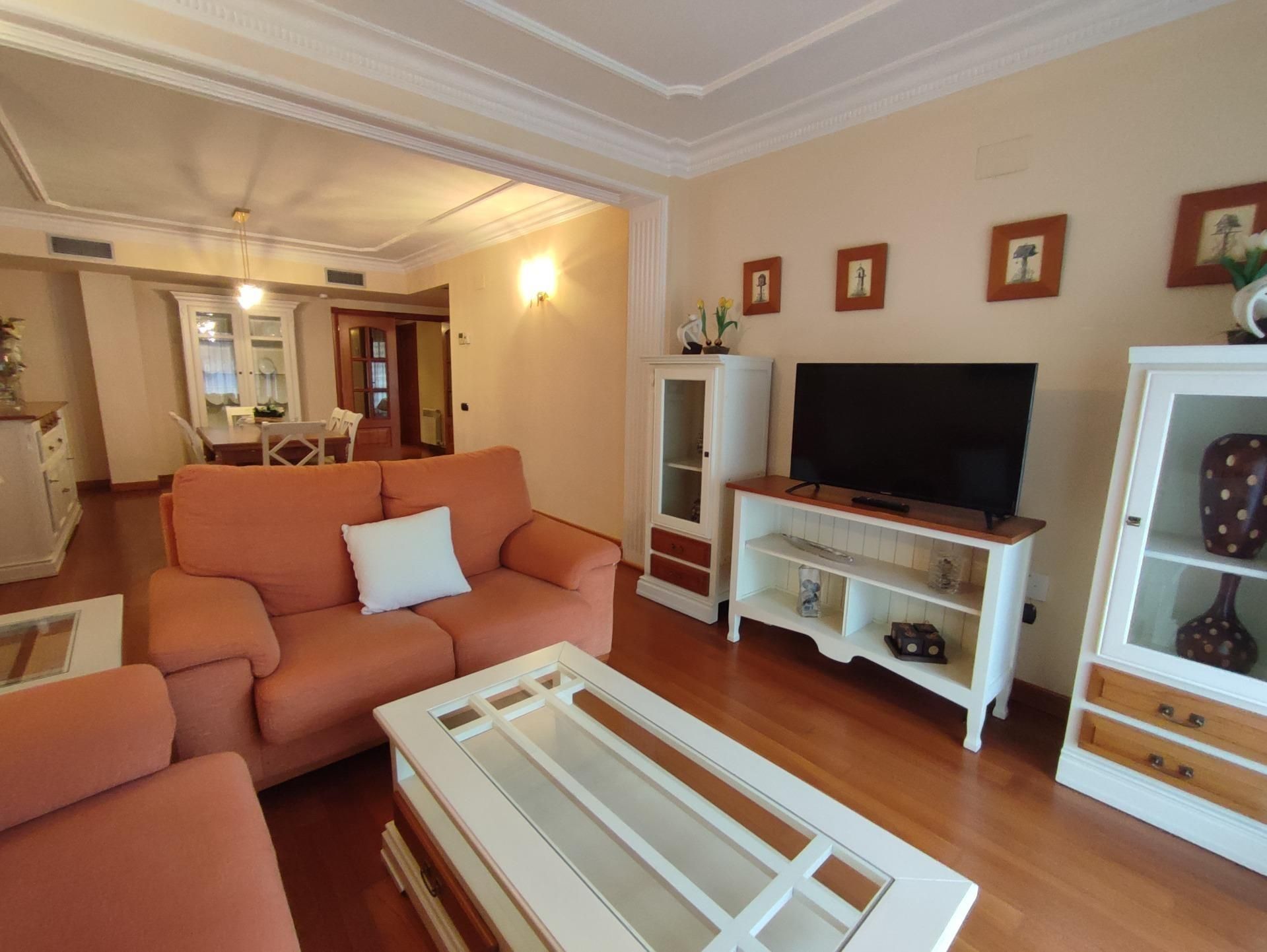 Living room of Flat for sale in  Tarragona Capital  with Heating, Parquet flooring and Terrace