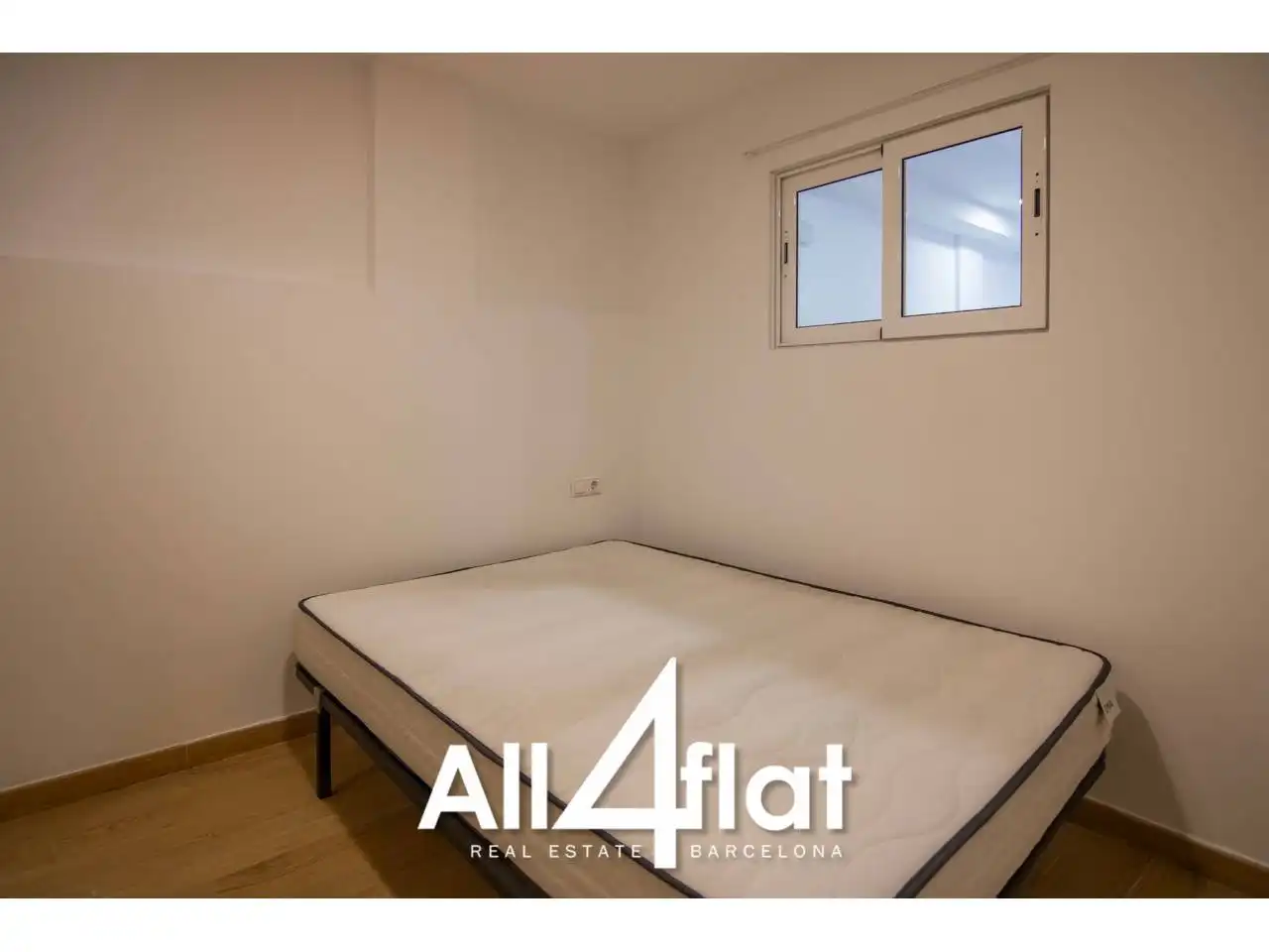 Dormitori de Estudi de lloguer en Barcelona amb Aire condicionat, Parquet i Moblat