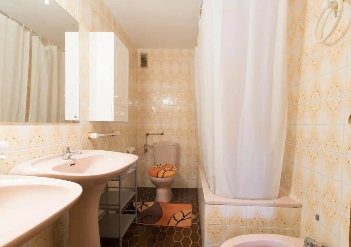 Room in Caballería Española