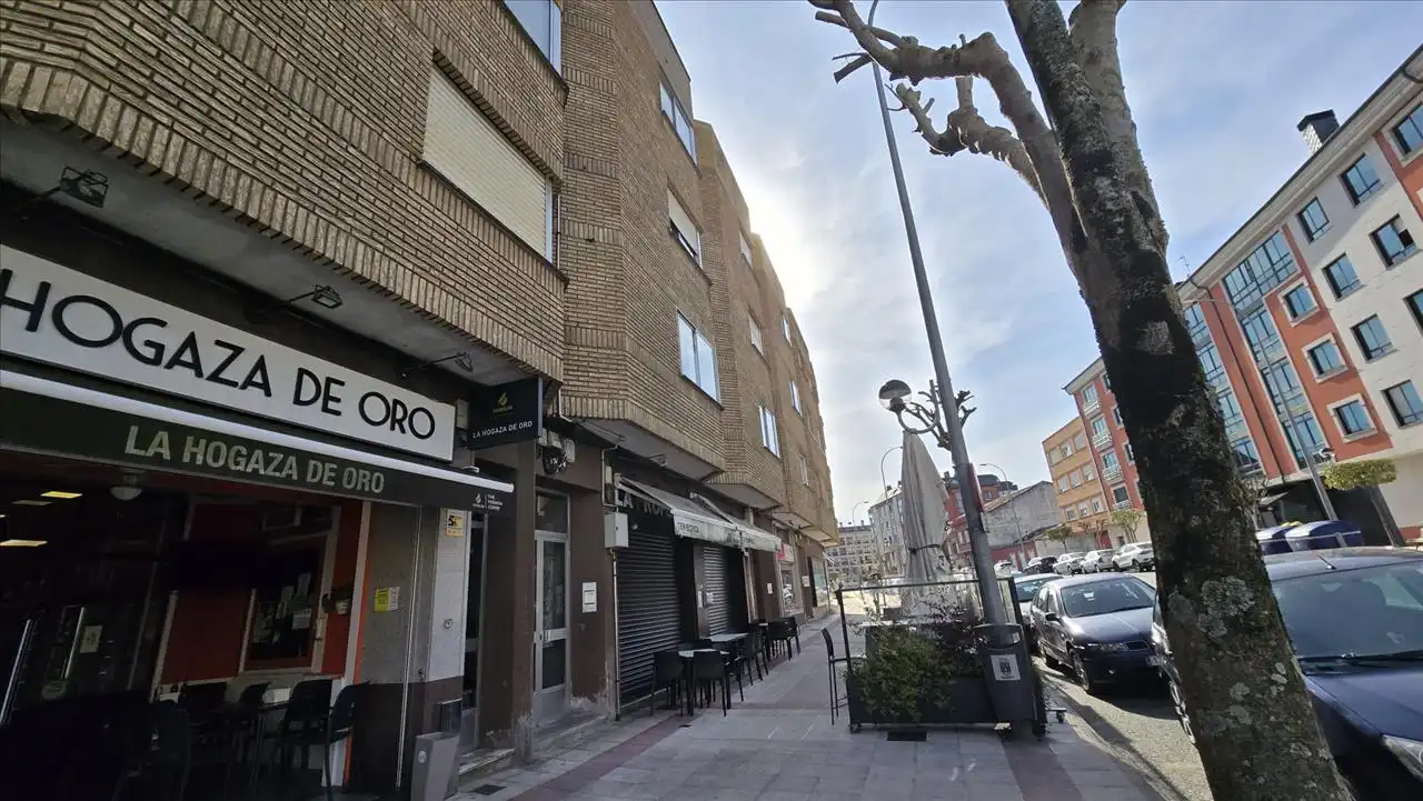 Vista exterior de Piso en venta en Narón