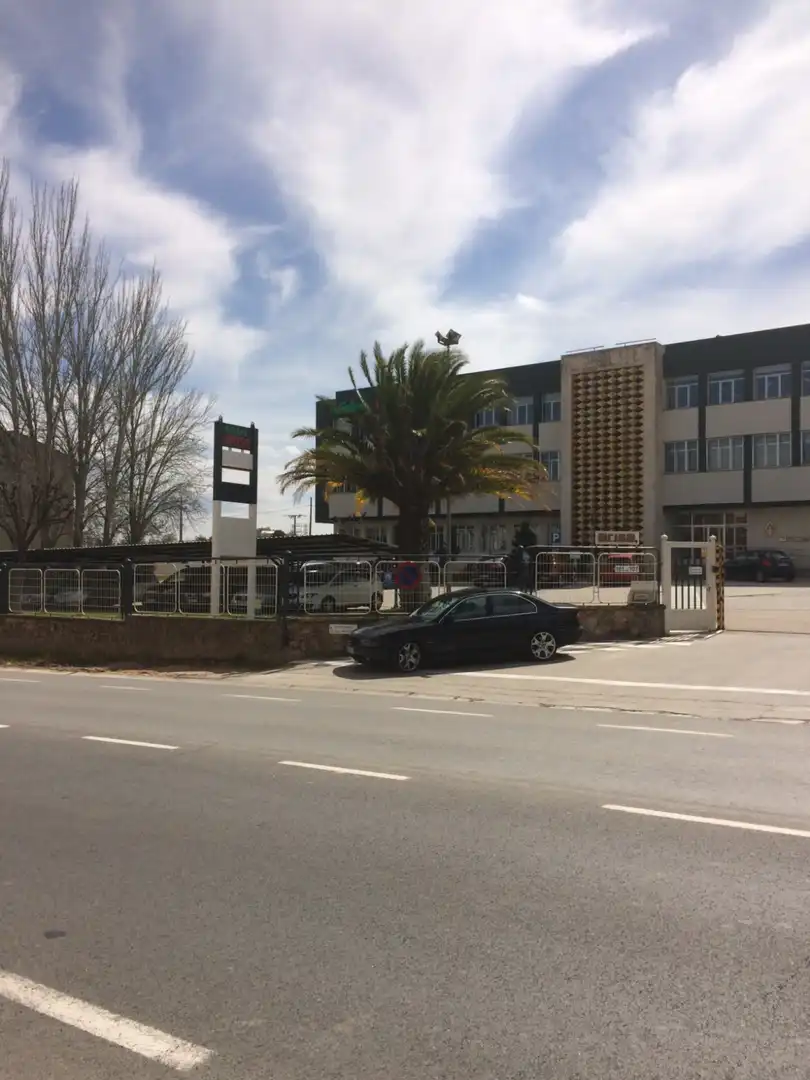 Parking de Local de alquiler en  Logroño