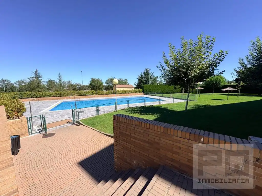 Schwimmbecken von Wohnung zum Verkauf in Ávila