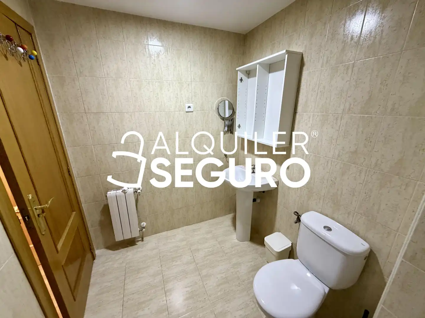 Baño de Piso de alquiler en Madrid con Aire acondicionado, Calefacción y Piscina