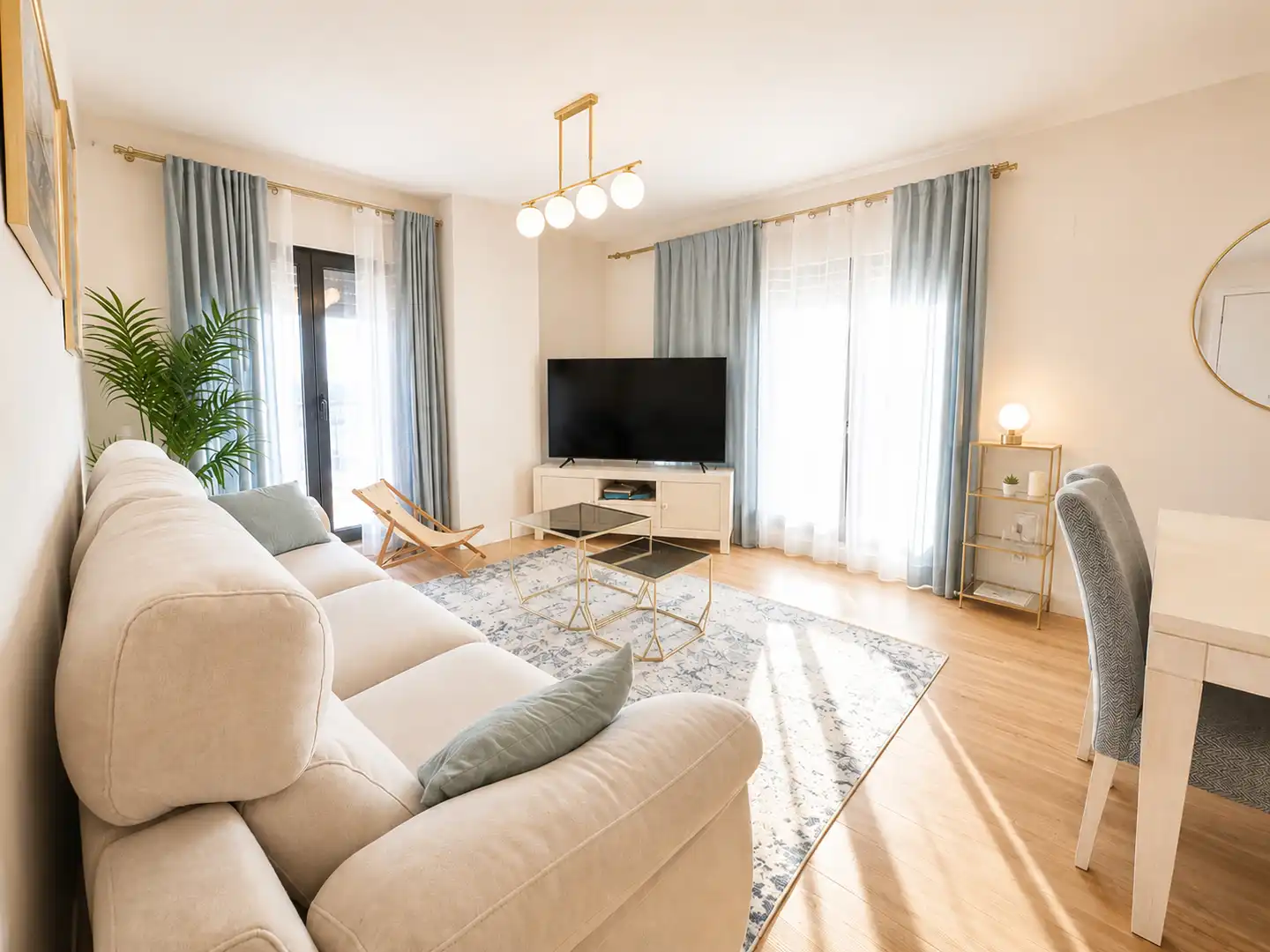 Sala d'estar de Àtic en venda en Mairena del Aljarafe amb Aire condicionat, Terrassa i Traster