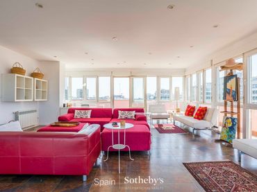 Penthouse mit Aufzug zur Miete in Calle de Rosario Pino