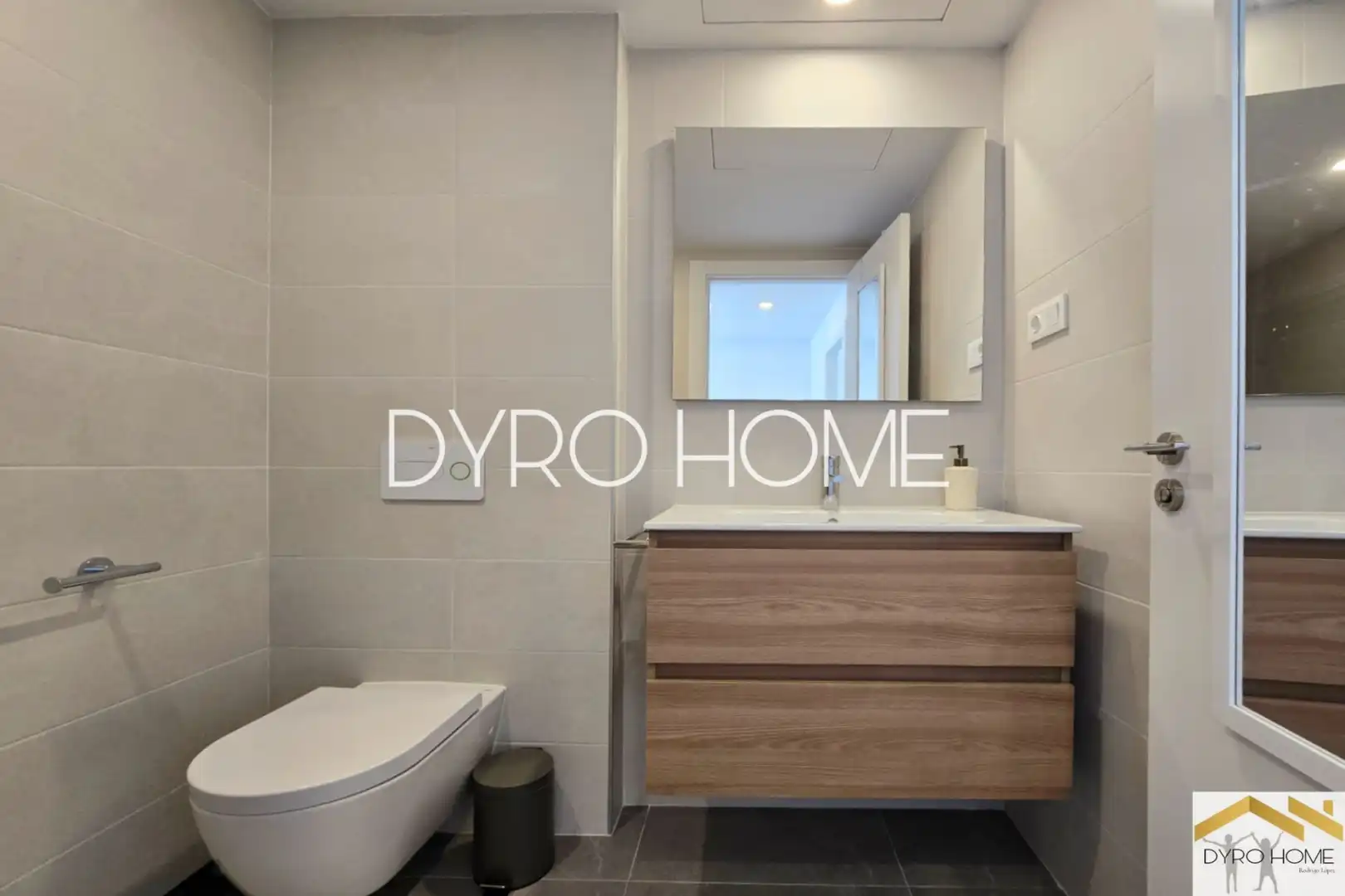Baño de Casa adosada en venta en Les Cabanyes con Aire acondicionado, Calefacción y Jardín privado