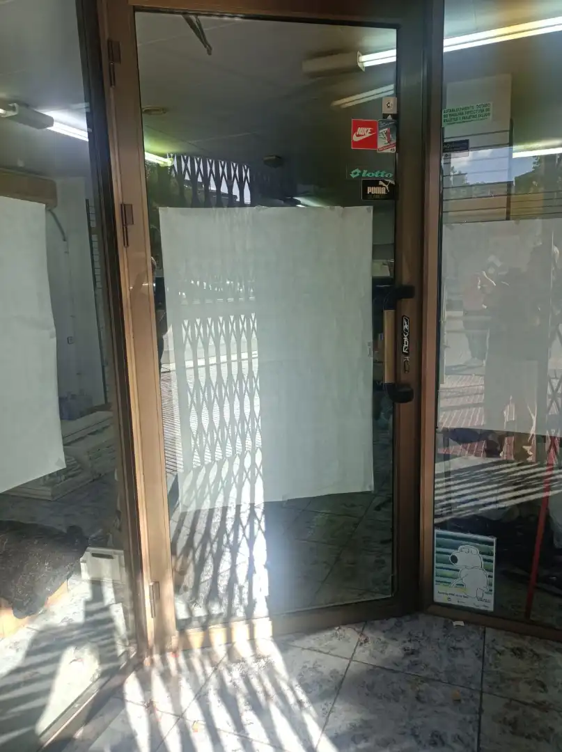 Vista exterior de Local de lloguer en El Prat de Llobregat amb Aire condicionat i Alarma