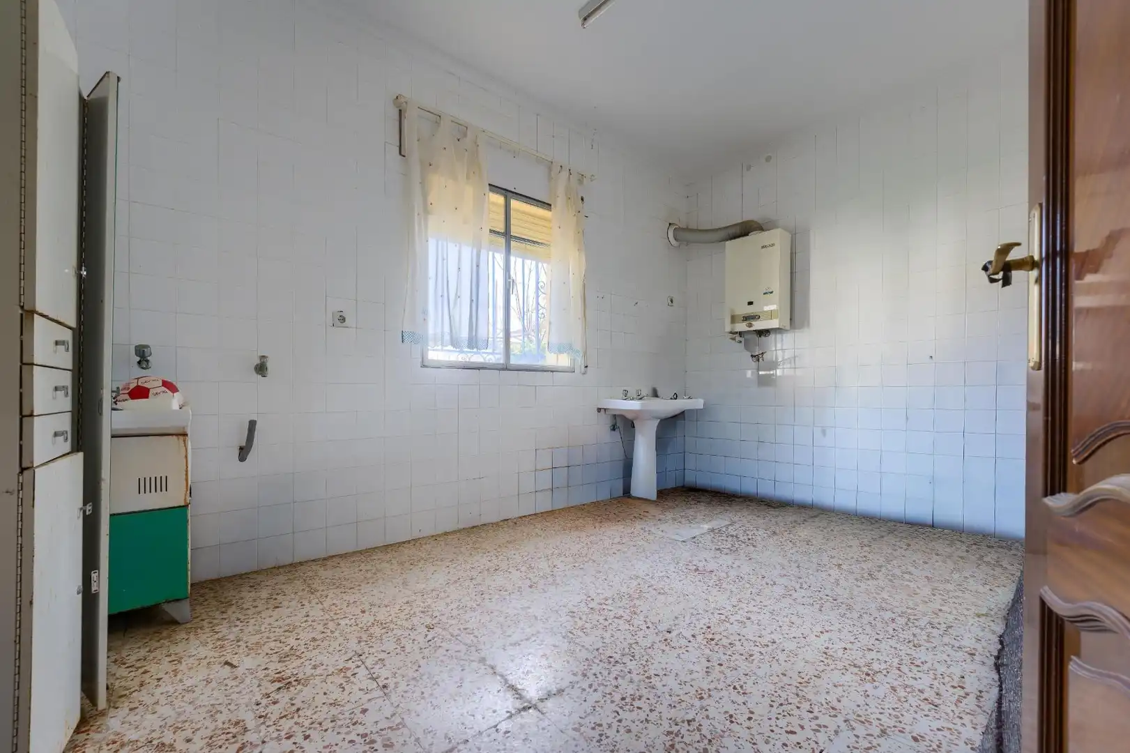 Bedroom of Houses for sale in Sanlúcar la Mayor  with Air Conditioner, Private garden and Terrace