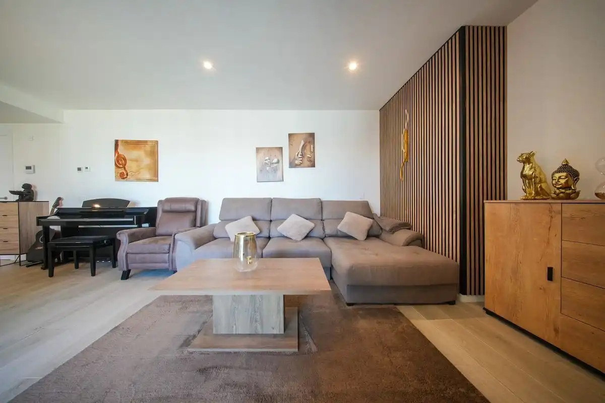 Sala de estar de Ático en venta en Alcalá de Henares con Aire acondicionado, Calefacción y Jardín privado