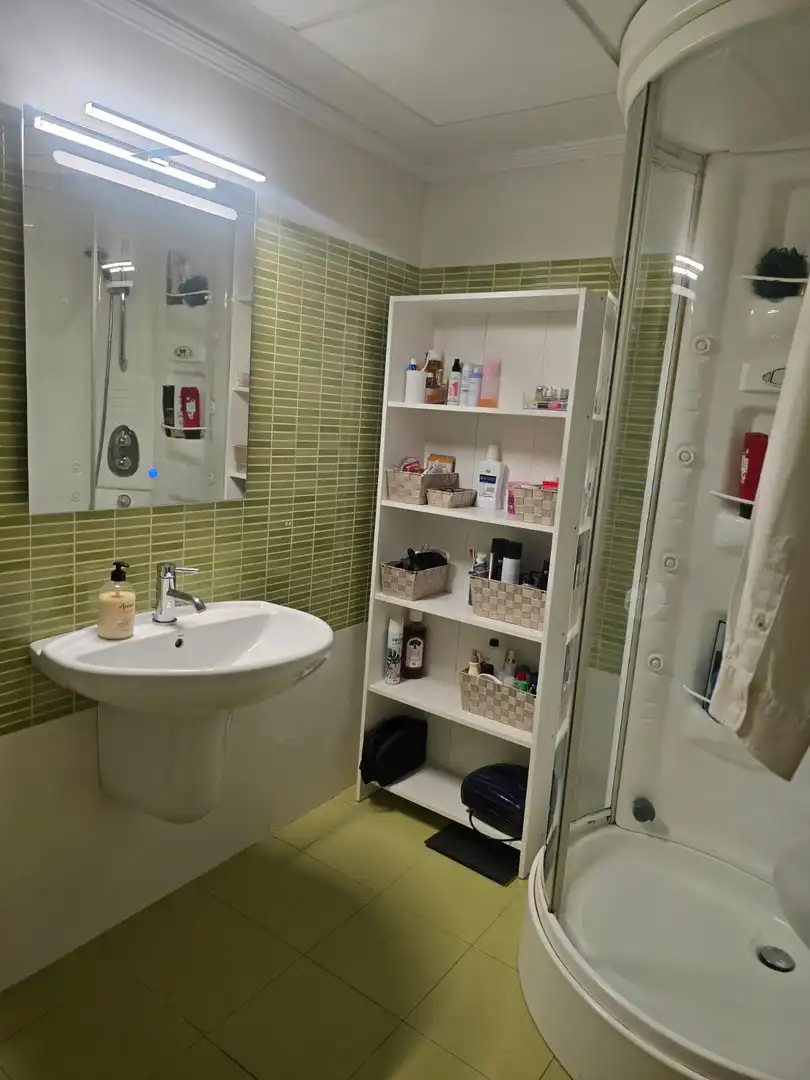 Bathroom of Flat for sale in Córdoba  with Air Conditioner, Terrace and Storage room