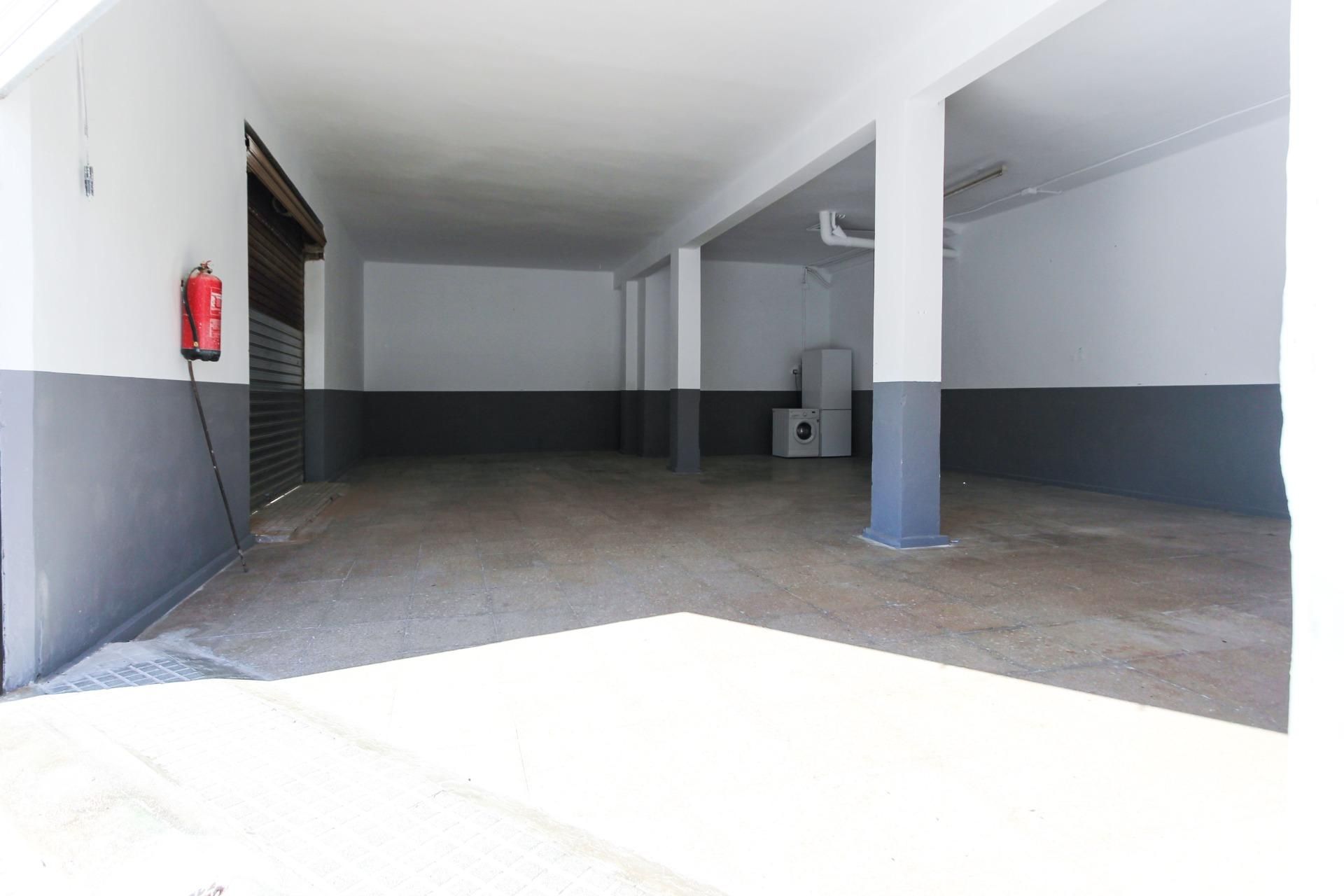 Premises for rent in Calle FOIETA, Parc Central