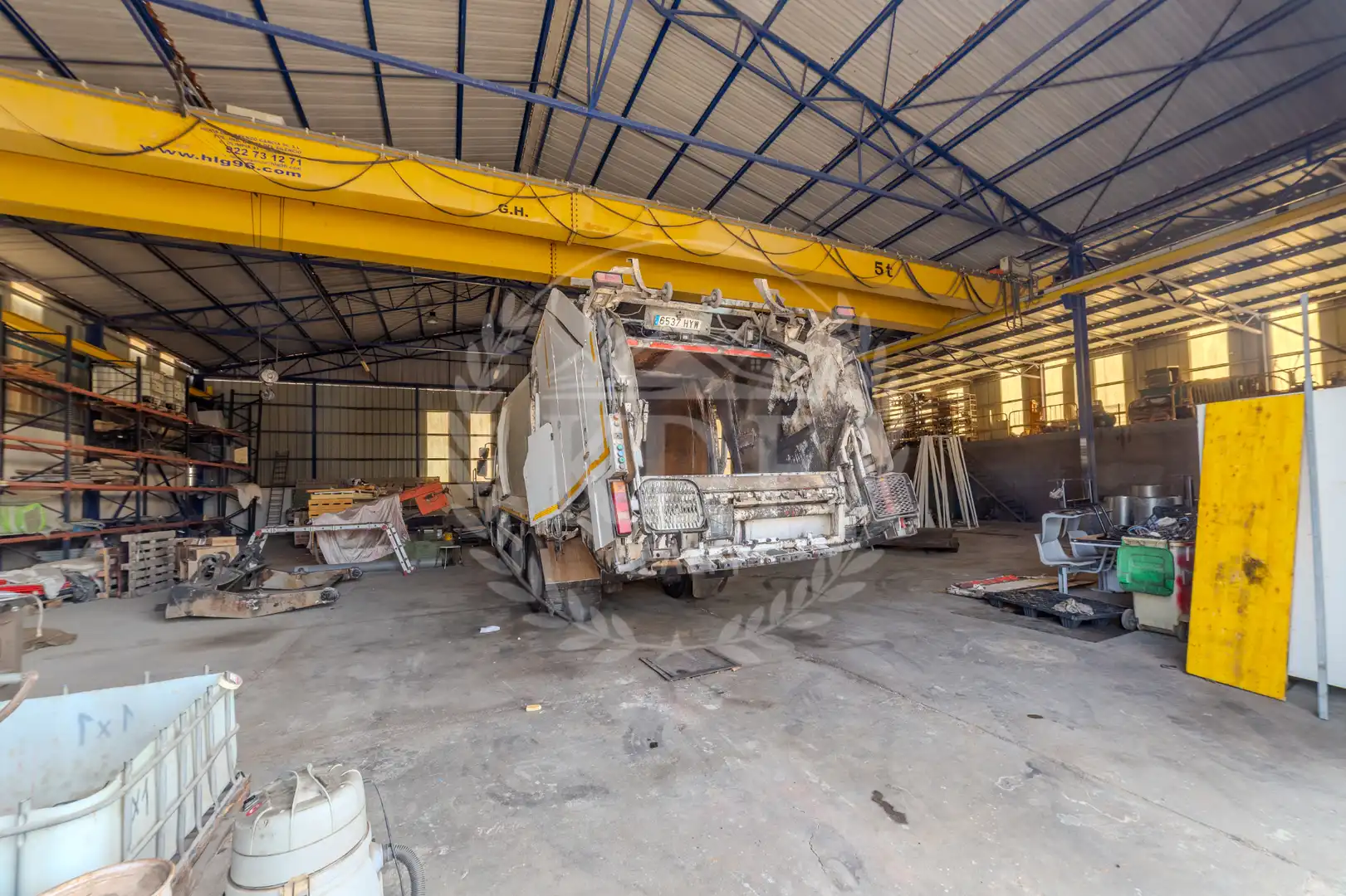 Aparcament de Nau industrial en venda en San Miguel de Abona amb Alarma