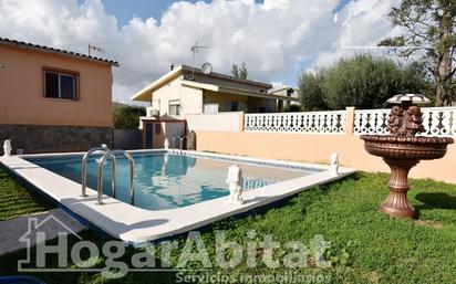 Piscina de Casa o xalet en venda en Castellón de la Plana / Castelló de la Plana amb Aire condicionat, Terrassa i Piscina