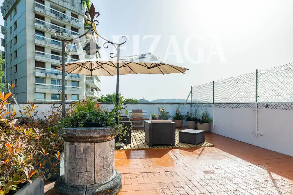 Terraza de Piso en venta en Donostia - San Sebastián  con Aire acondicionado, Calefacción y Jardín privado