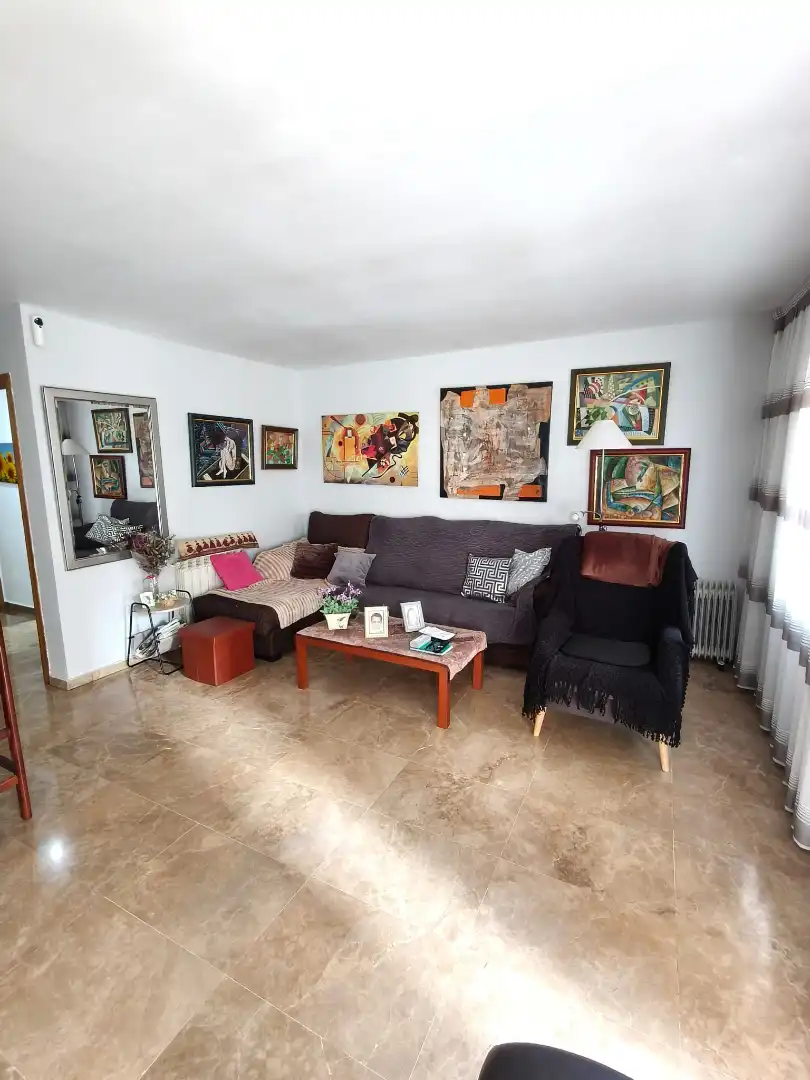 Sala d'estar de Dúplex en venda en L'Hospitalet de Llobregat amb Aire condicionat, Calefacció i Balcó