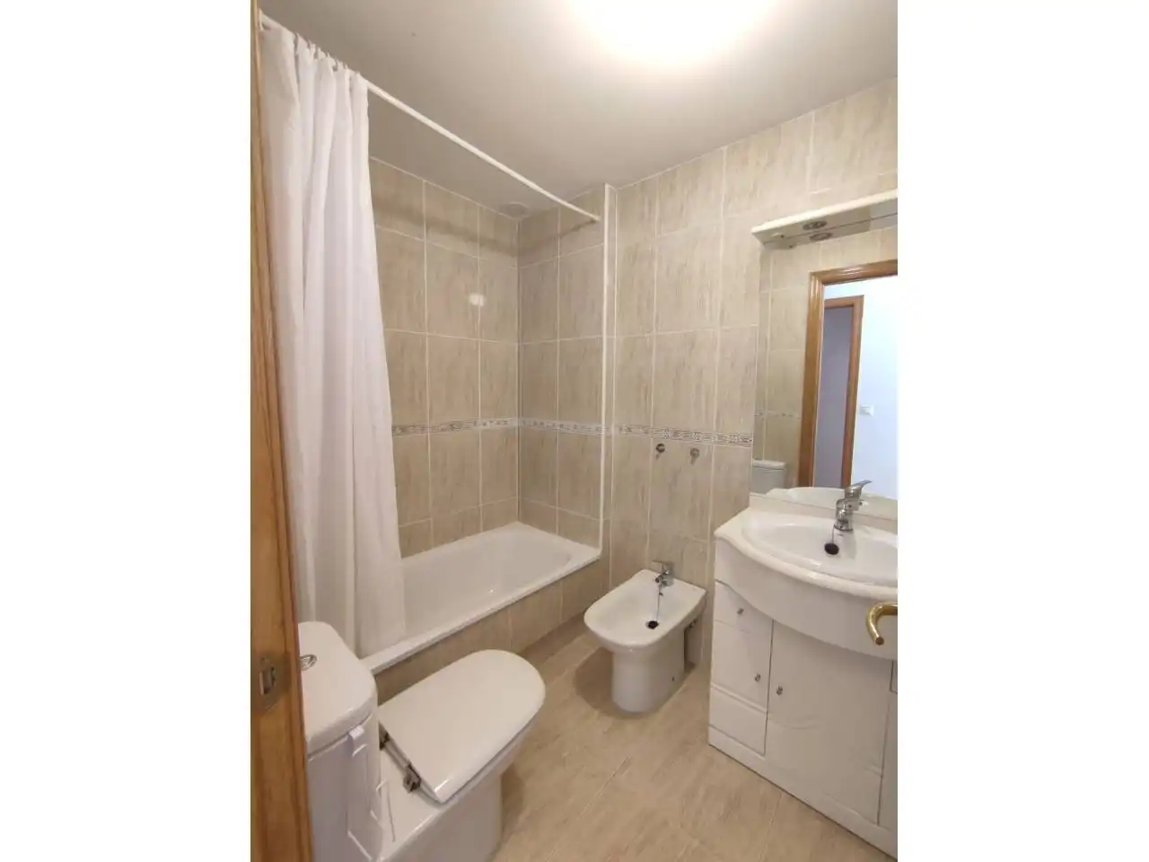 Baño de Piso en venta en Ames con Calefacción, Terraza y Trastero
