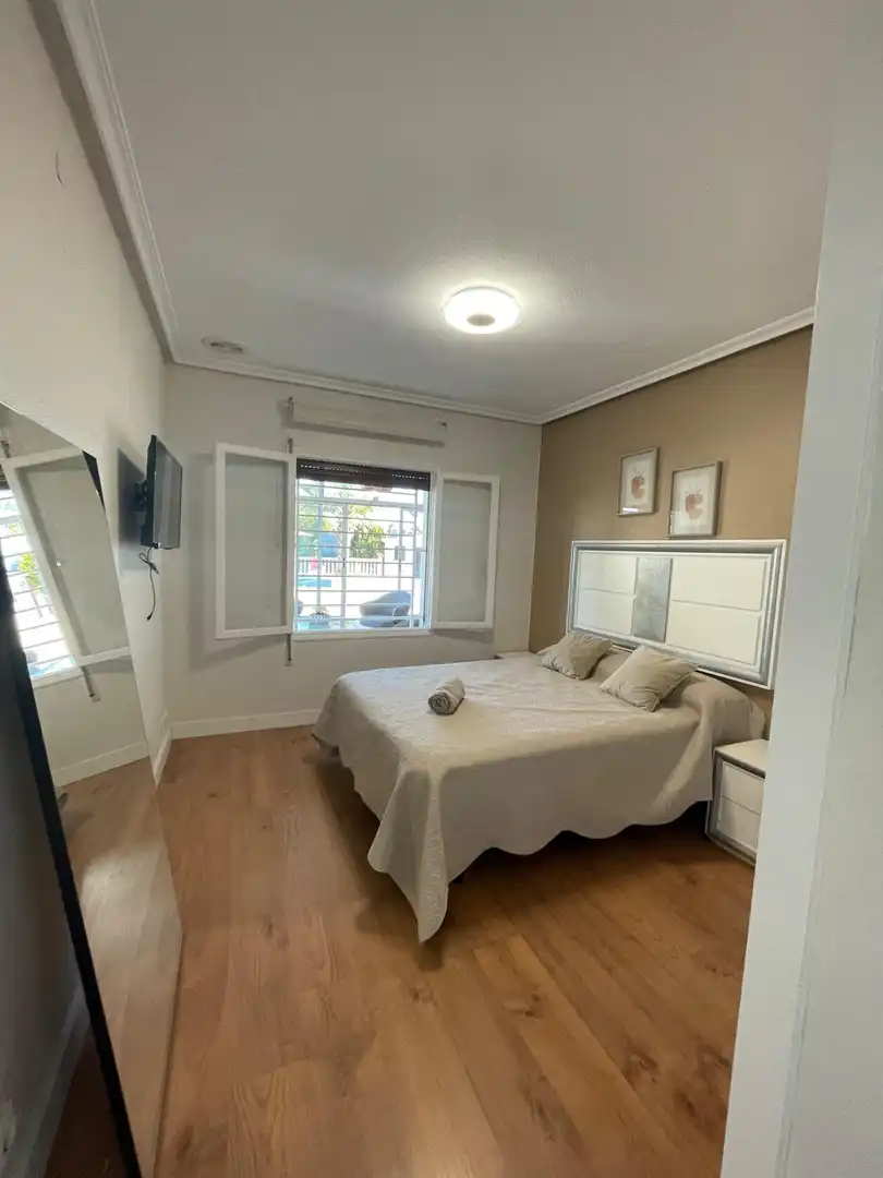 Dormitori de Casa o xalet en venda en Elche / Elx amb Aire condicionat, Jardí privat i Terrassa