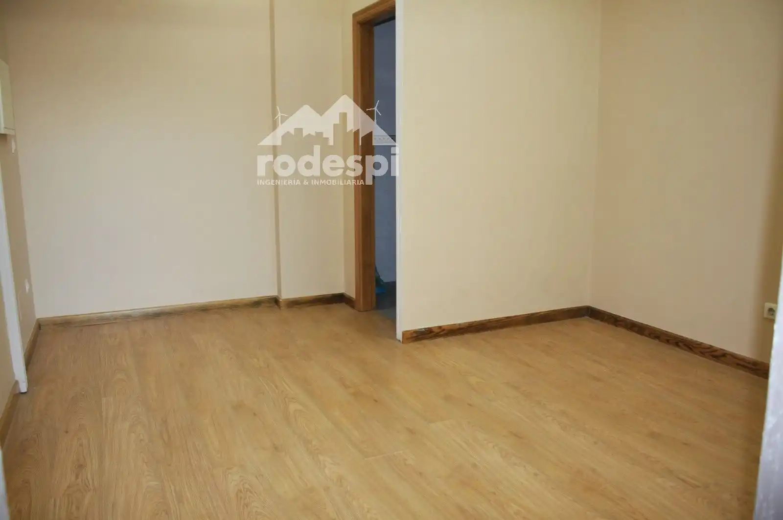 Local comercial en alquiler en CASTELAO, imagen 4