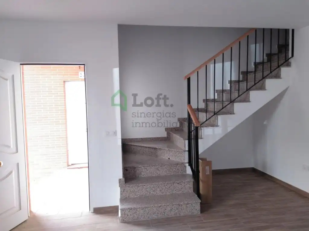 Detached homes for sale in Badajoz  with Balcony