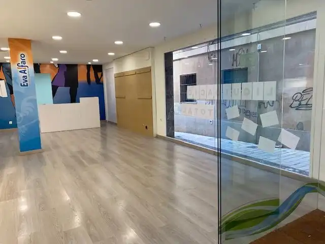 Business premises to rent in Nucli Urbà, imagen 3