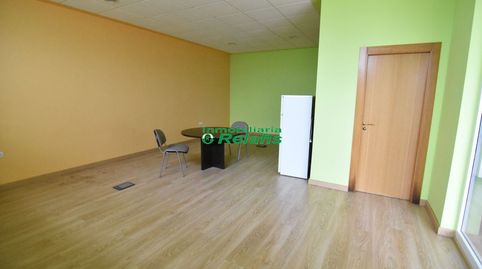 Local Com. en venta en El Puente, 2 despachos.