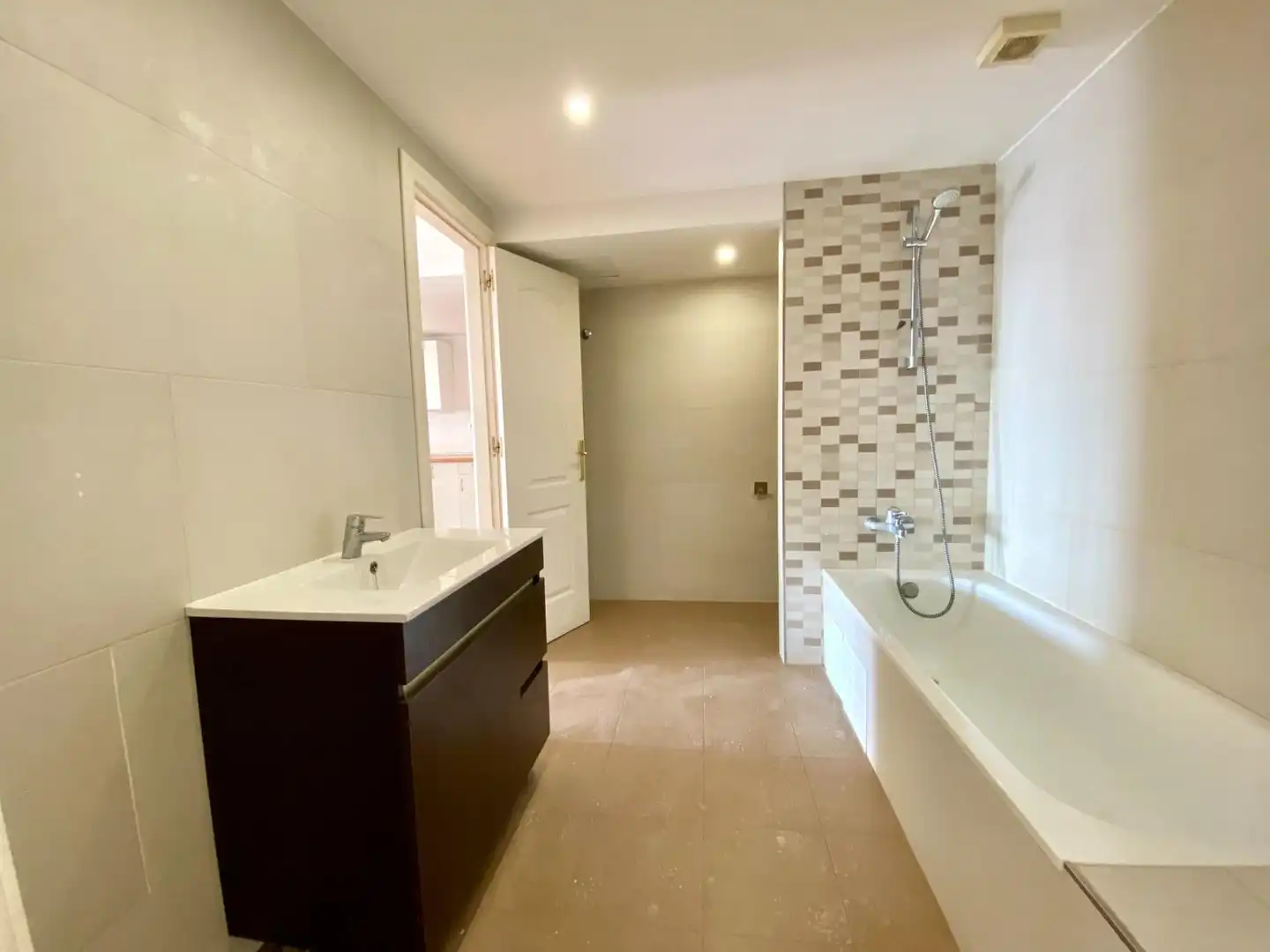 Bathroom of Apartments for sale in Mijas  with Terrace and Community pool