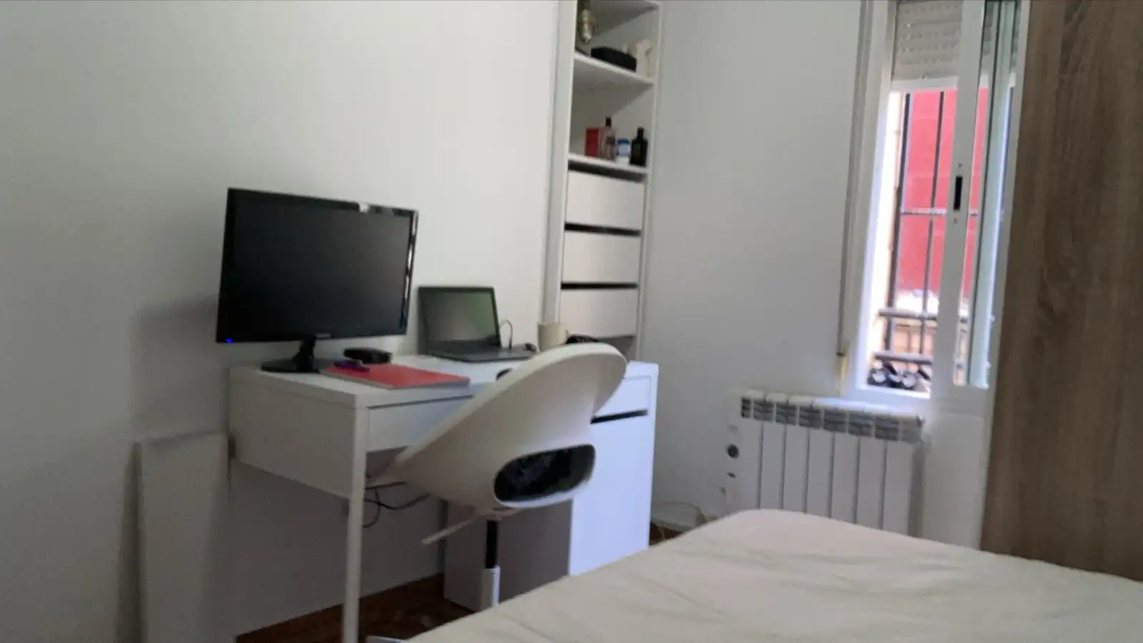 Bedroom of Flat for rent in Granada  with Air Conditioner, Heating and Parquet flooring