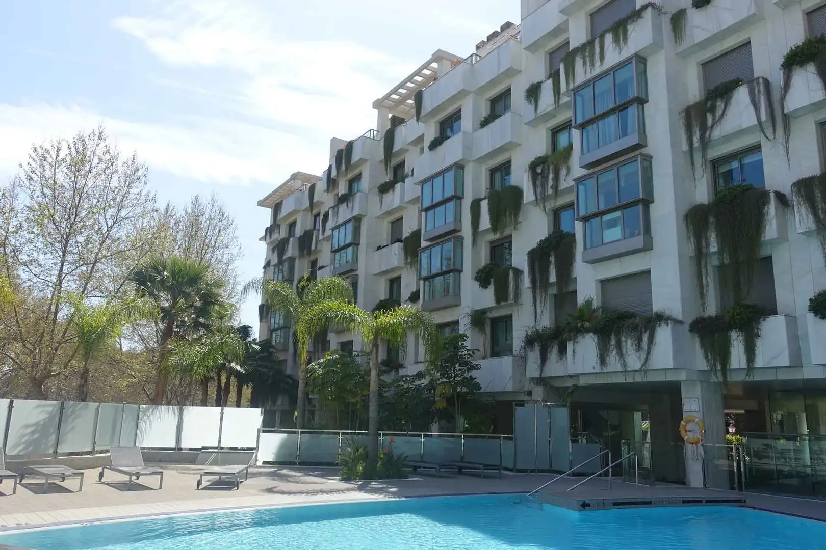 Vista exterior de Apartamento en venta en Marbella con Aire acondicionado, Terraza y Trastero