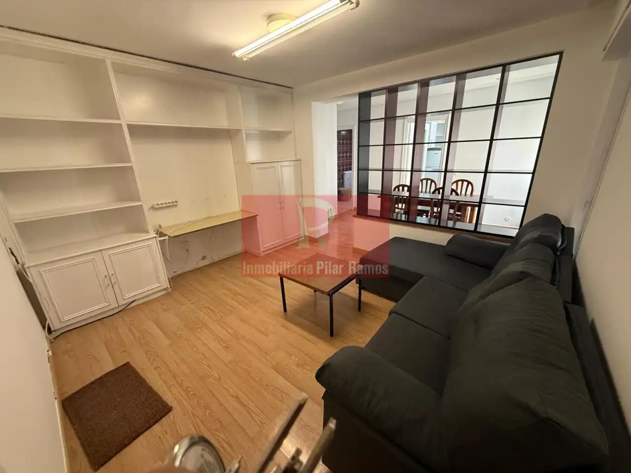 Sala d'estar de Apartament de lloguer en León Capital  amb Calefacció, Parquet i Terrassa