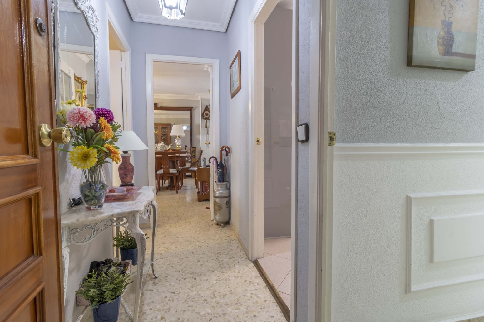 Flat for sale in  Sevilla Capital  with Air Conditioner and Balcony