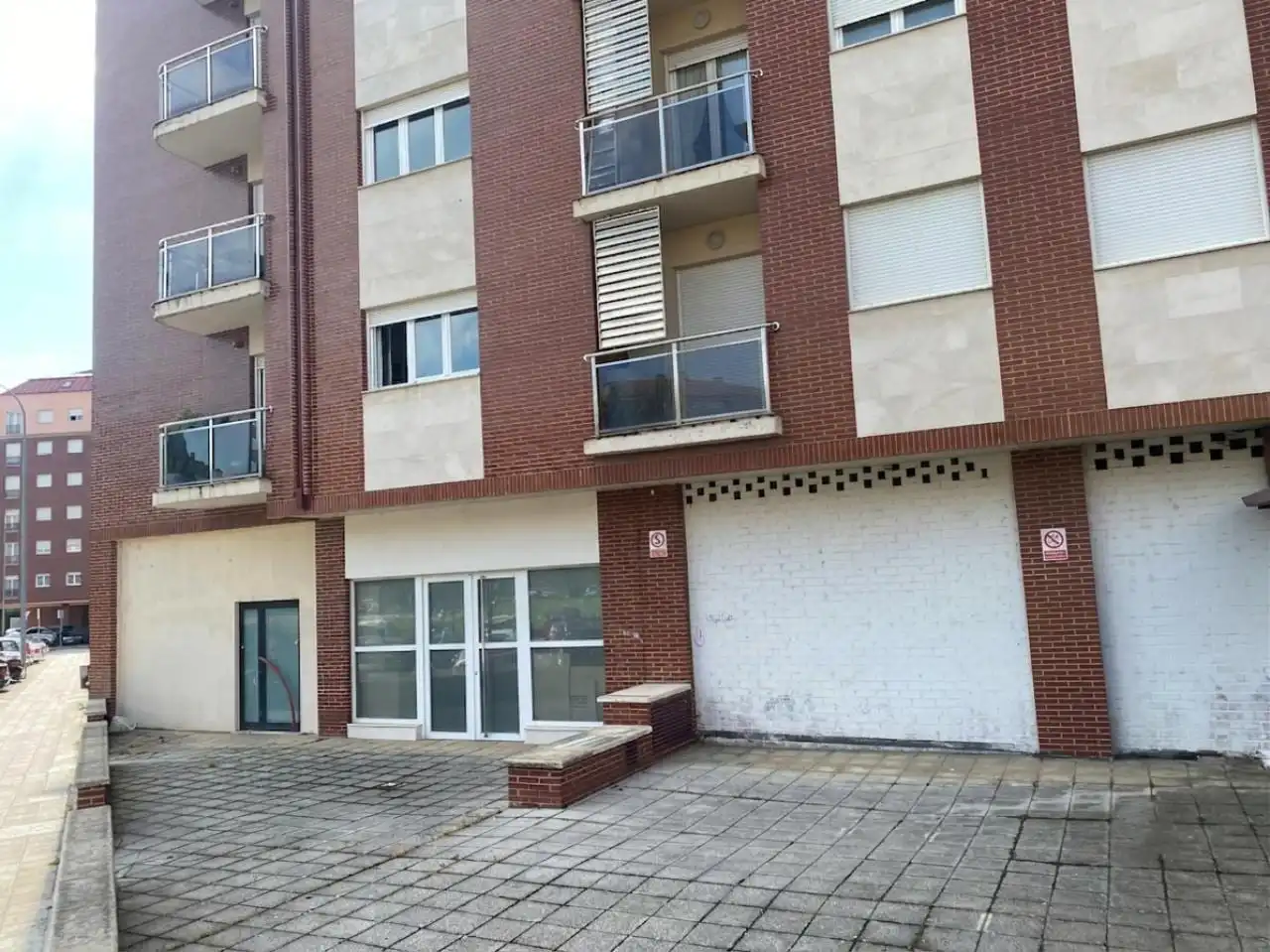 Local comercial en venda a Calle El Sabinar 6 Local 1 Y 2 24007 Leon, imagen 2
