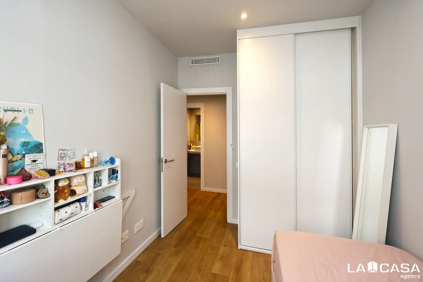 Dormitori de Àtic en venda en L'Hospitalet de Llobregat amb Calefacció, Terrassa i Traster